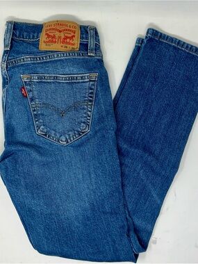 Levi’s Slim Fit Medium Wash Jeans size 28/30